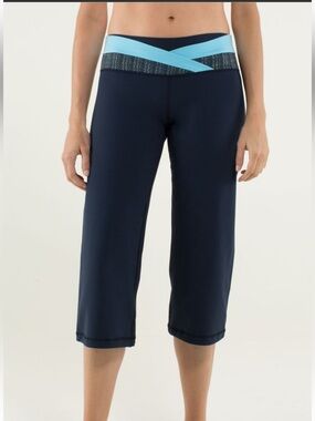 128. Lululemon Dharana Crop Blue Moon/Ziggy Wee August/Inkwell 12 (waist 17”)